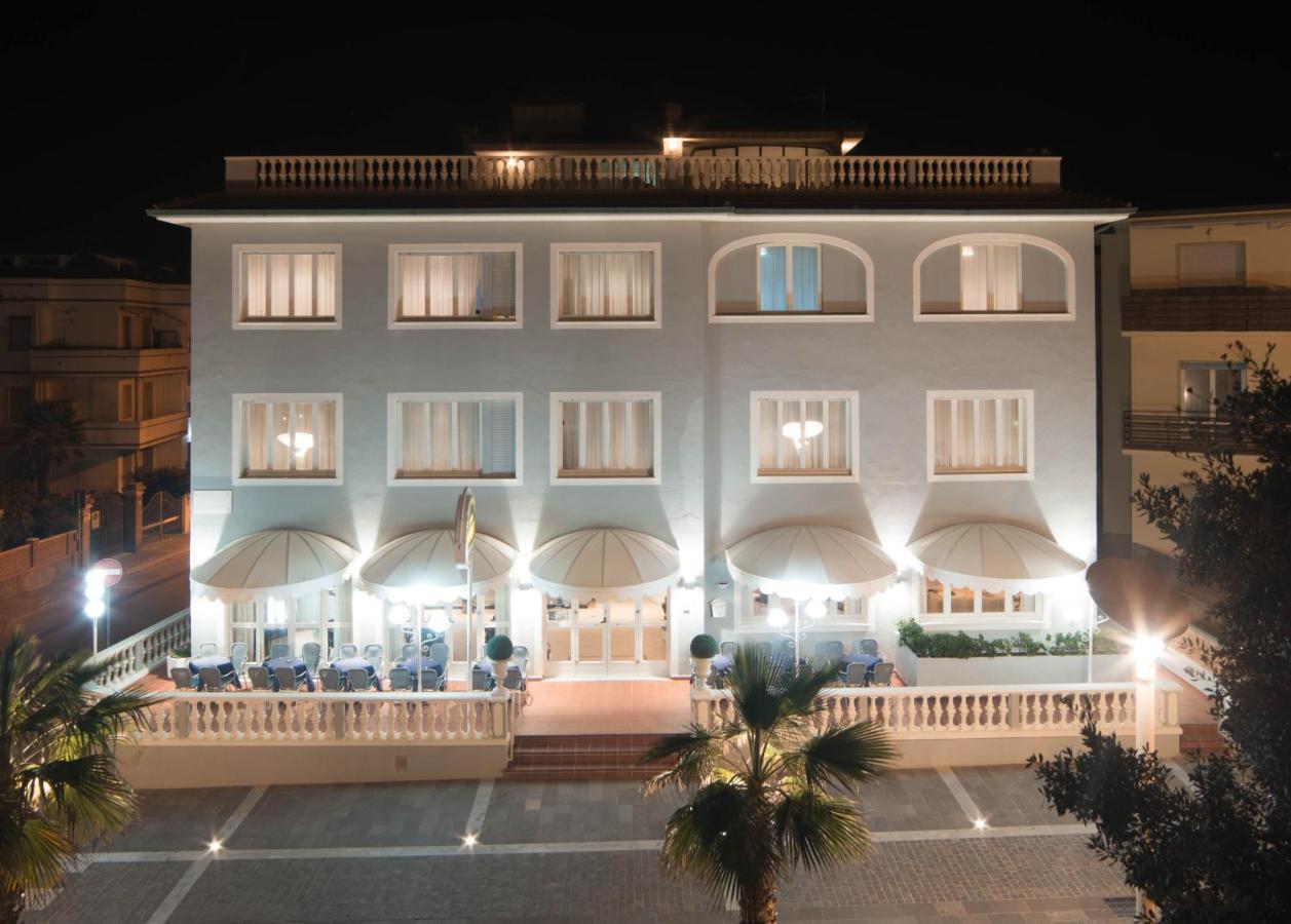 Hg Hotel Il Settebello Marina di Cecina Εξωτερικό φωτογραφία