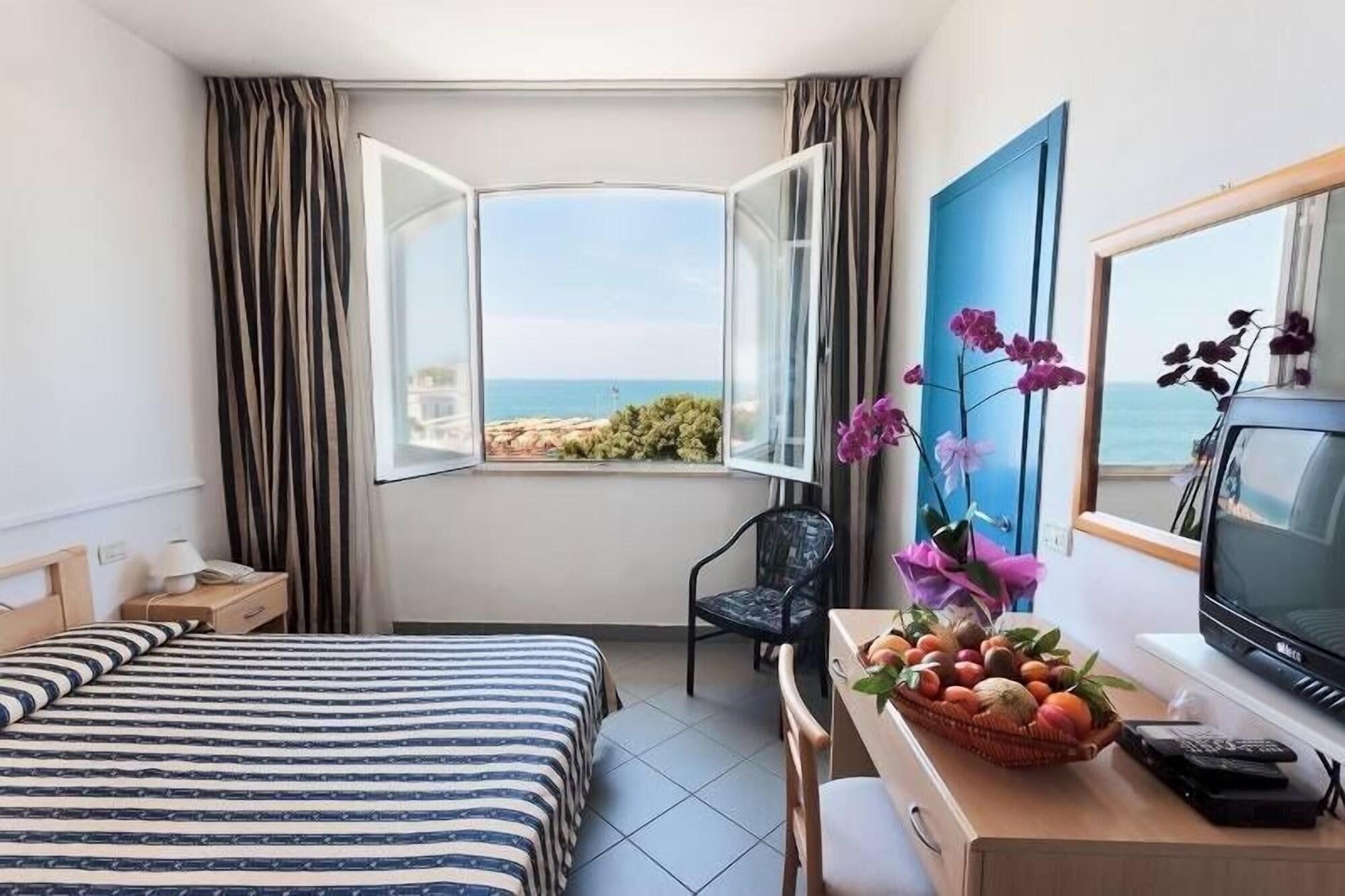 Hg Hotel Il Settebello Marina di Cecina Εξωτερικό φωτογραφία
